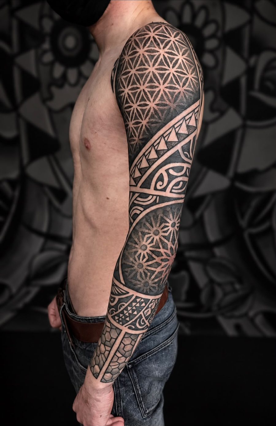 Sleeve mit Blume des Lebens in Dotwork – Tattoo aus Bad Bramstedt